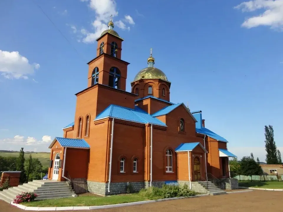 Храм Казанской иконы Божией Матери, святителя Николая Чудотворца и святой пророчицы Анны, Рязановка: вид снаружи